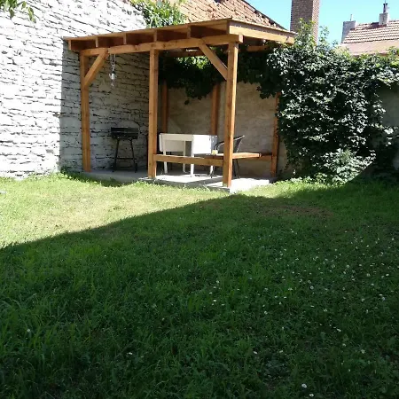 Pensión U Kostela 3*
