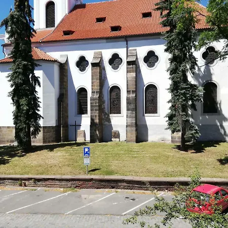 U Kostela Pensión 3*