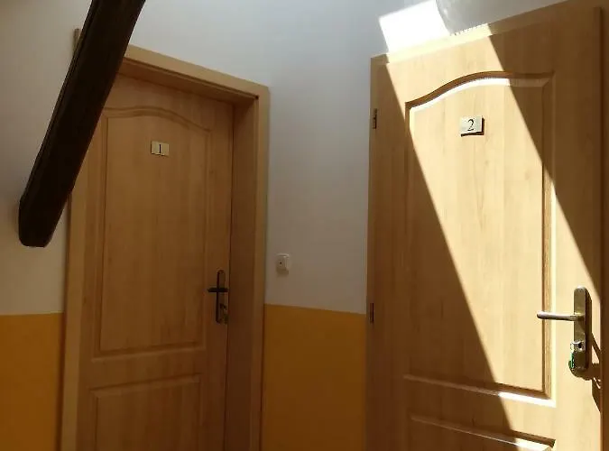 Penzion U Kostela 3*