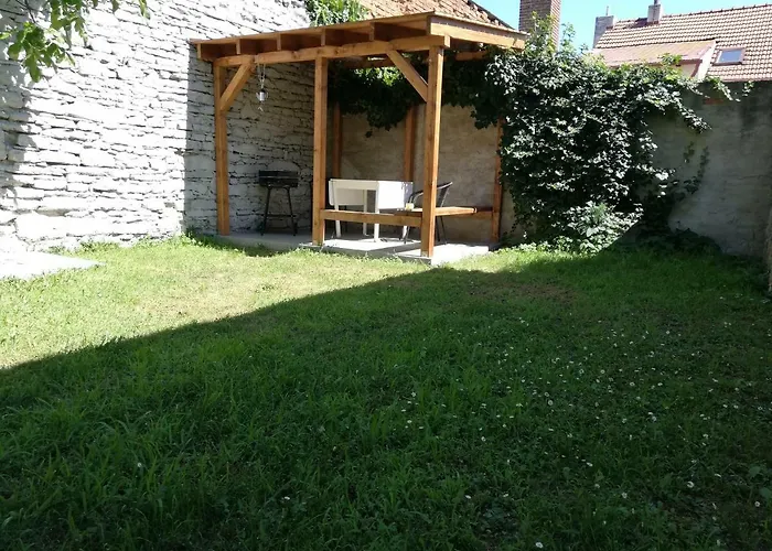 Penzion U Kostela 3*